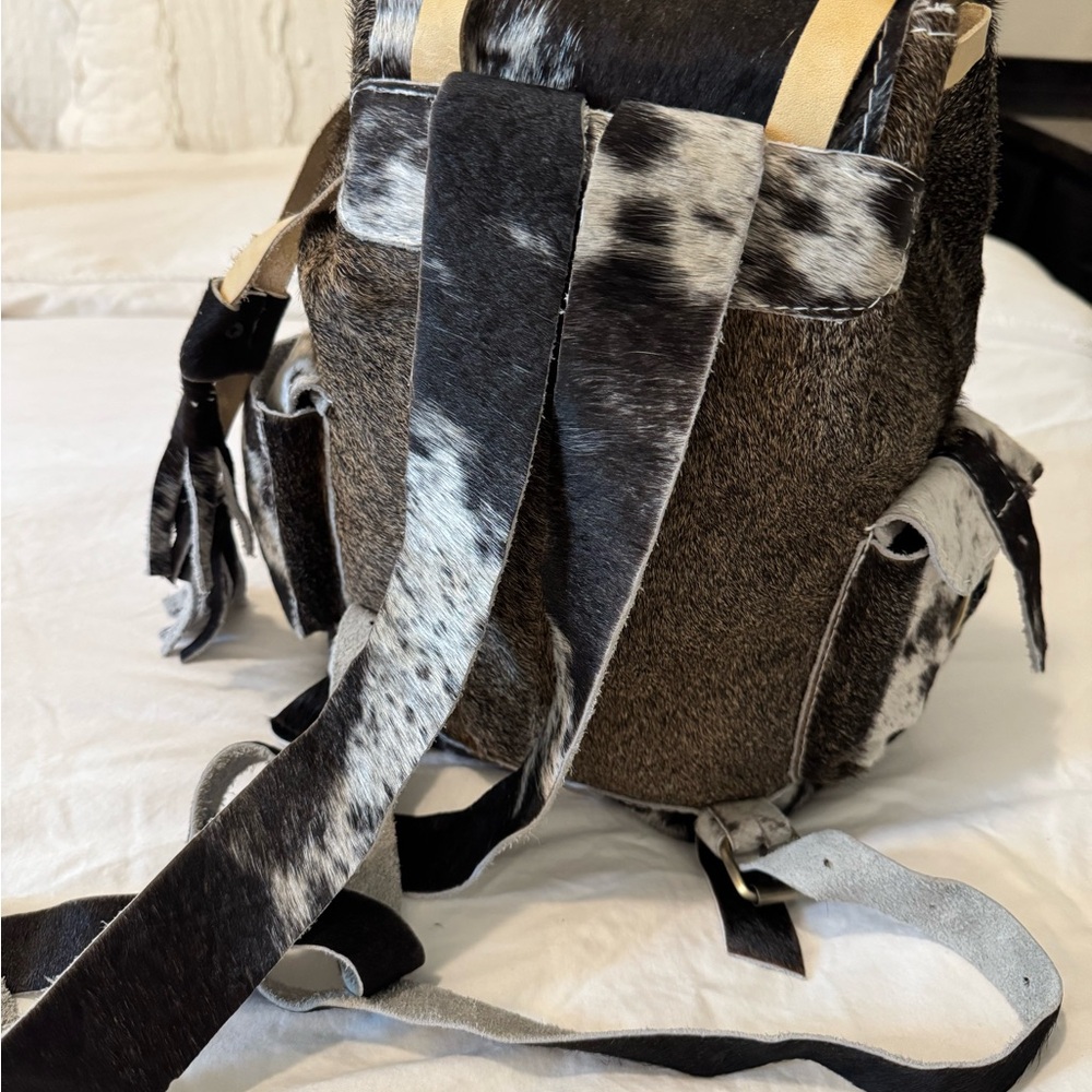 Cowhide Fur Backpack - Picture 3 of 3